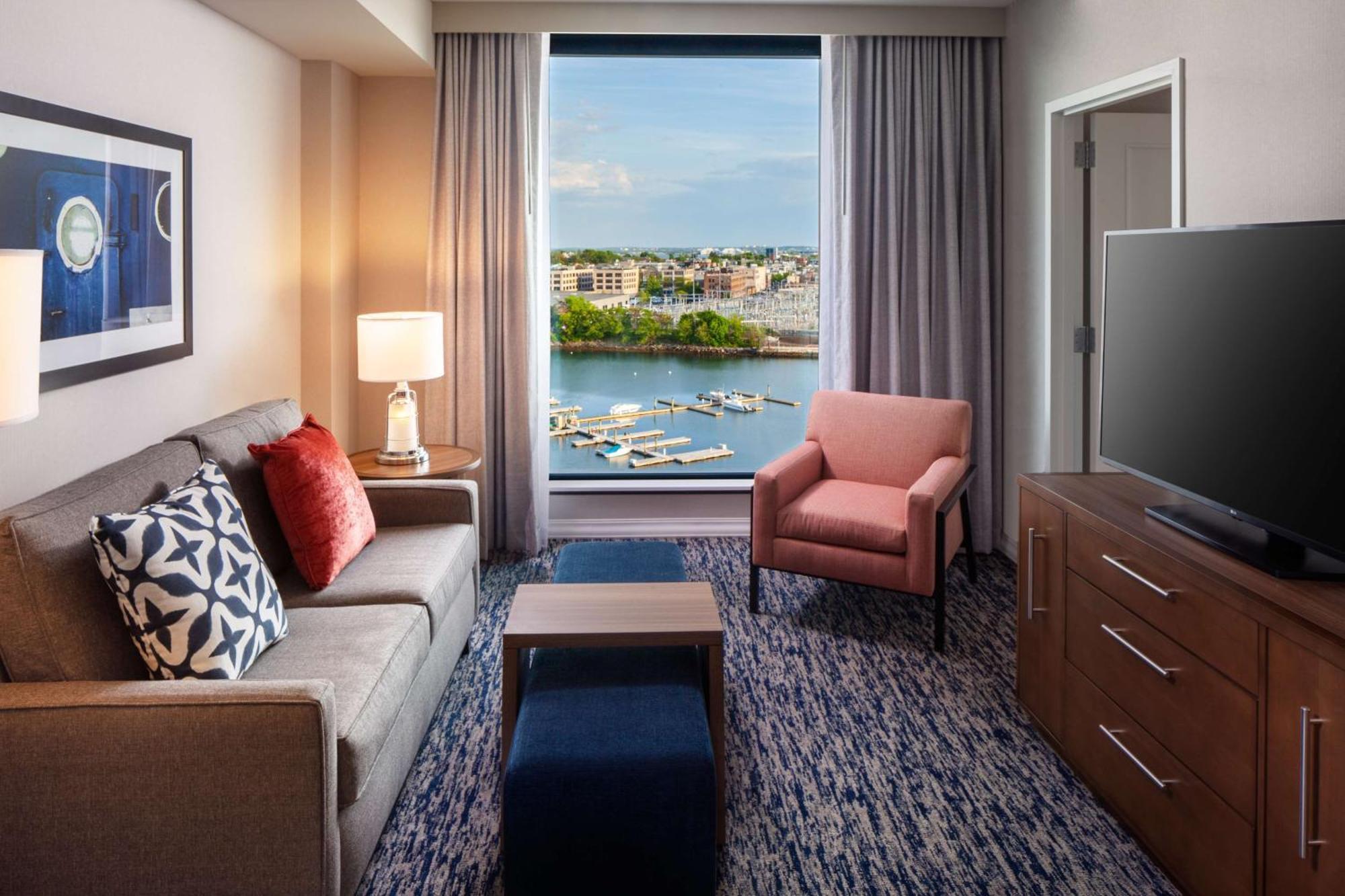 One-Bedroom King Suite,1557080761:JPEG